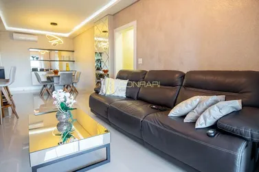 Apartamento &agrave; venda - 117m&sup2; - Meia Praia