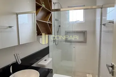 Apartamento &agrave; venda - 188m&sup2; - Meia Praia