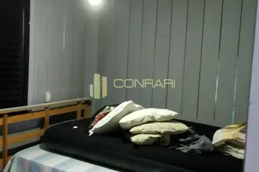 Ch&aacute;cara &agrave; venda - 130m&sup2; - Moura