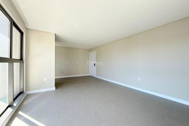 Apartamento &agrave; venda - 85m&sup2; - Meia Praia