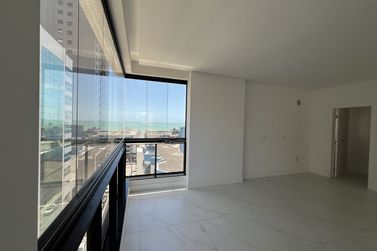 Apartamento &agrave; venda - 129m&sup2; - Meia Praia