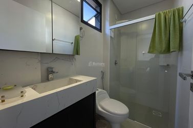 Apartamento &agrave; venda - 99m&sup2; - Meia Praia