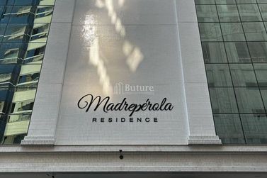 Apartamento &agrave; venda - 128m&sup2; - Meia Praia