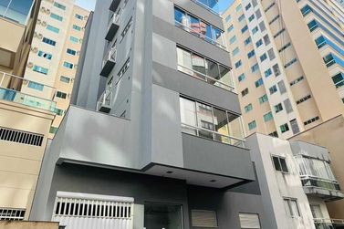 Apartamento &agrave; venda - 100m&sup2; - Meia Praia