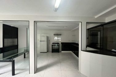 Casa para alugar - 252m&sup2; - Municipios
