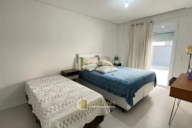 Apartamento &agrave; venda - 271m&sup2; - Meia Praia