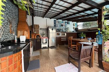 Casa &agrave; venda - 200m&sup2; - Praia dos Amores