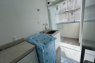 Apartamento &agrave; venda - 135m&sup2; - Meia Praia