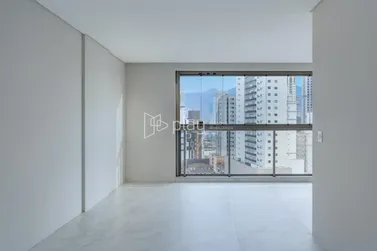 Apartamento &agrave; venda - 105m&sup2; - Centro
