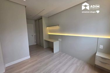 Apartamento para alugar - 170m&sup2; - Centro