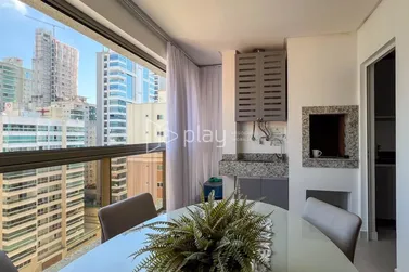 Apartamento &agrave; venda - 115m&sup2; - Meia Praia