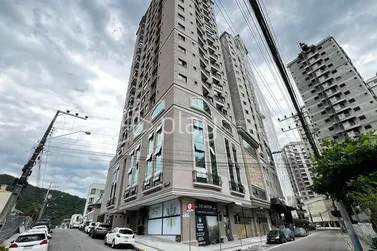 Apartamento &agrave; venda - 70m&sup2; - Meia Praia