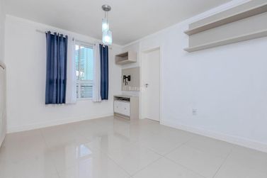 Apartamento &agrave; venda - 270m&sup2; - Meia Praia