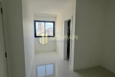Apartamento &agrave; venda - 168m&sup2; - Meia Praia
