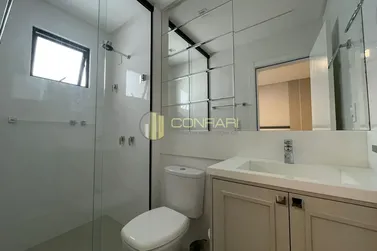 Apartamento &agrave; venda - 136m&sup2; - Meia praia