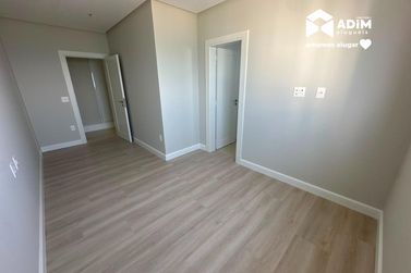 Apartamento para alugar - 170m&sup2; - Centro