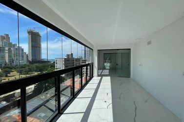Apartamento &agrave; venda - Meia Praia