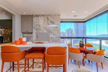 Apartamento &agrave; venda - 200m&sup2; - Meia Praia