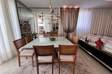 Apartamento &agrave; venda - 149m&sup2; - Meia Praia
