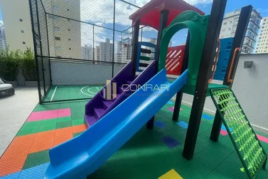 Apartamento &agrave; venda - 133m&sup2; - meia praia