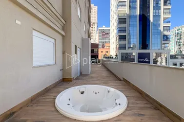 Apartamento &agrave; venda - 233m&sup2; - Meia Praia