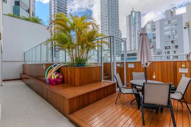 Apartamento &agrave; venda - 182m&sup2; - Pioneiros