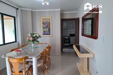 Apartamento para alugar - 140m&sup2; - Meia Praia