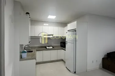 Apartamento para alugar - 130m&sup2; - Meia Praia