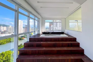 Apartamento &agrave; venda - 297m&sup2; - Meia Praia