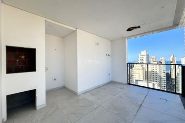 Apartamento &agrave; venda - 276m&sup2; - Meia Praia
