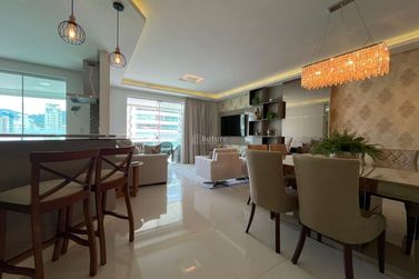 Apartamento &agrave; venda - 209m&sup2; - Centro