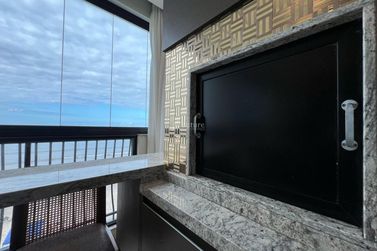 Apartamento &agrave; venda - 168m&sup2; - Meia Praia