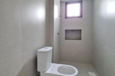 Apartamento para alugar - 132m&sup2; - Meia Praia