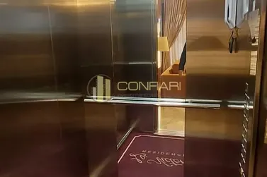Apartamento &agrave; venda - 120m&sup2; - Meia Praia