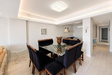 Apartamento &agrave; venda - 260m&sup2; - Centro