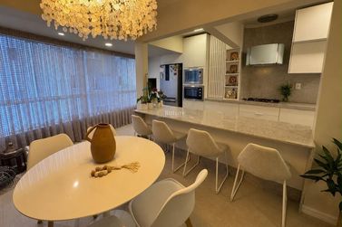 Apartamento &agrave; venda - 74m&sup2; - Centro