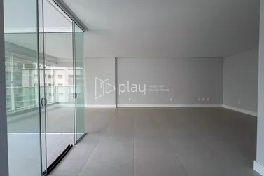 Apartamento &agrave; venda - 190m&sup2; - Meia Praia