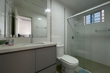 Apartamento &agrave; venda - 225m&sup2; - Meia Praia
