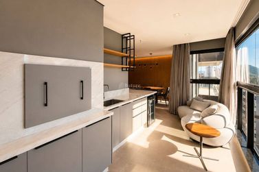 Apartamento &agrave; venda - Meia Praia