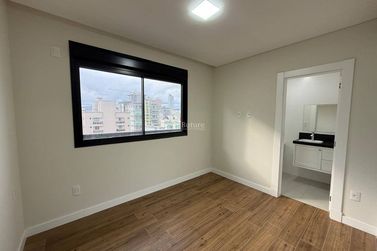 Apartamento &agrave; venda - Meia Praia