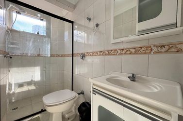 Apartamento &agrave; venda - 147m&sup2; - Meia Praia