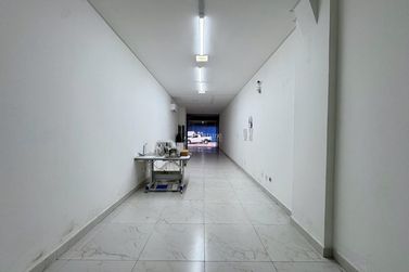 Sala Comercial &agrave; venda - 57m&sup2; - Meia Praia