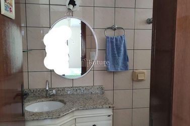 Apartamento &agrave; venda - 95m&sup2; - Meia Praia