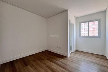Apartamento &agrave; venda - 160m&sup2; - Centro