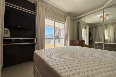 Apartamento &agrave; venda - 173m&sup2; - Centro