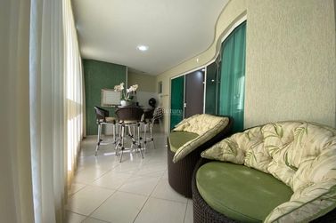 Apartamento &agrave; venda - 143m&sup2; - Meia Praia