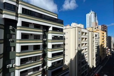 Apartamento &agrave; venda - 96m&sup2; - Centro