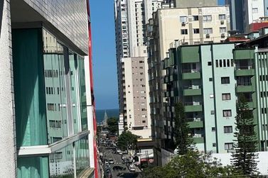 Apartamento para alugar - 130m&sup2; - Aririb&aacute;