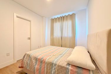 Apartamento &agrave; venda - 160m&sup2; - Centro