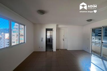 Apartamento para alugar - 83m&sup2; - Centro